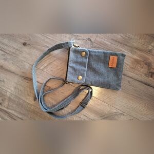 Small shoulder bag